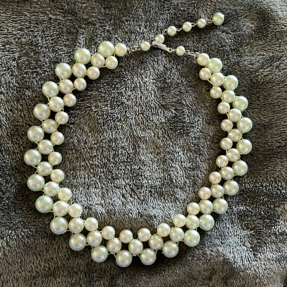 Light Mint Green Pearl Necklace